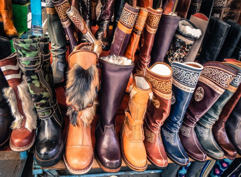 Mongolian boots