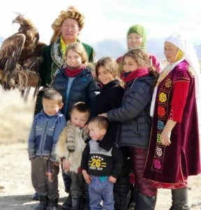 Mongolia family tour with eagle hunter