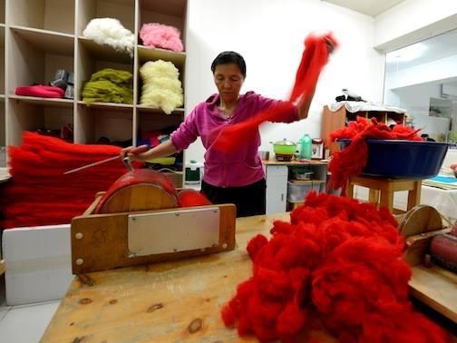 Making felt Asral NGO